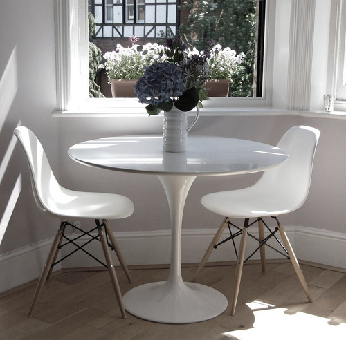 Imagen 2 de 3 de Mesa Tulip Saarinen 90cm De Diametro Blanco Y Negro