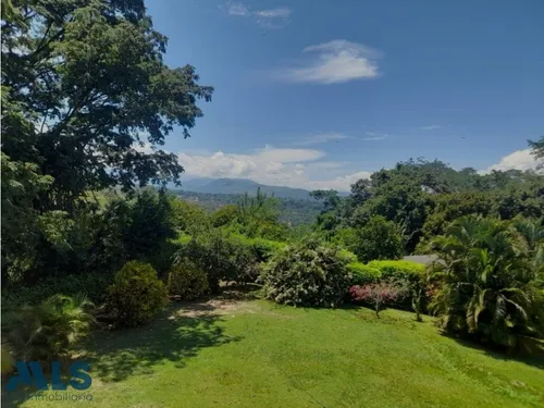 Finca Independiente En V. La Miranda Con Excelente...(mls#252449)