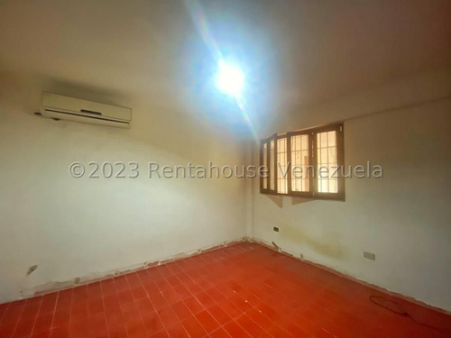 Casa En Venta En Prados Del Esteca 24-3513 Yg
