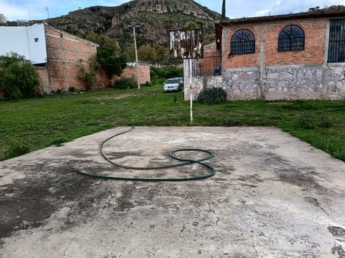 En Venta Terreno De 10,320.51 M2 Con Casa E Instalaciones Al Pie Del Cerro Del Picacho