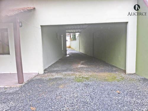 Casa Com Amplo Terreno Para Locação - 2445