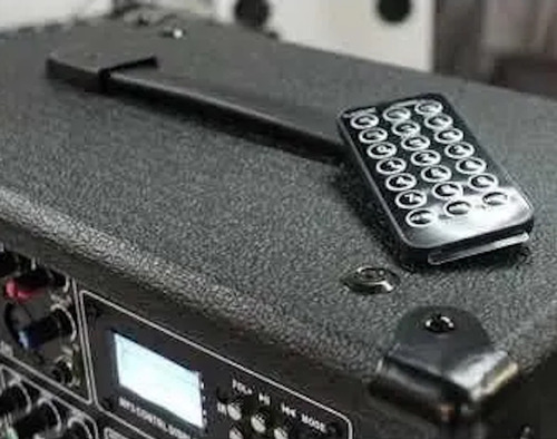 Consola Mezcladora Amplificada 8 Canales Pmx8180 Usb/bluetoo (Reacondicionado)