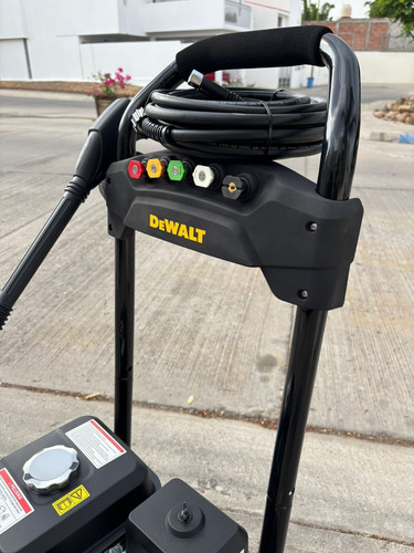 Hidrolavadora A Gasolina Dewalt 4200 Psi Motor Honda Ocre (Usado)
