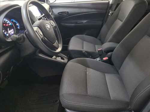Toyota Yaris 1.5 16V FLEX SEDAN XL LIVE MULTIDRIVE