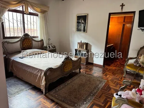 Amplia Casa En La Boyera