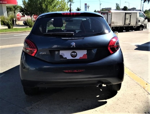 Peugeot 208 Allure 1.6 Tiptronic Nav