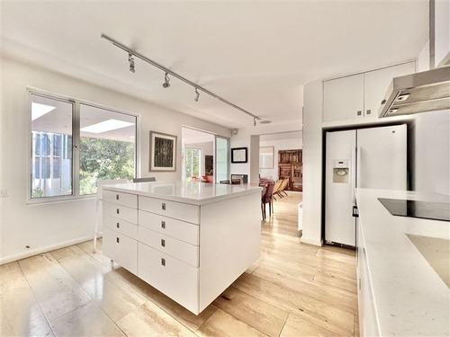 Casa Remodelada, De Amplios Espacios
