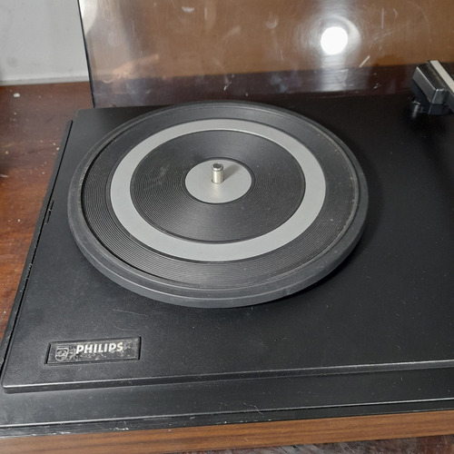 Imagem 3 de 10 de Vitrola Toca Discos Philips Gf 723 Conserto Ou Peças Ler