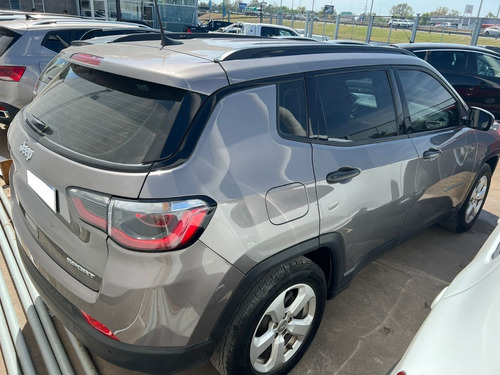 Imagen 6 de 25 de Jeep Compass Sport Manual 2.4 - Brian Avalos