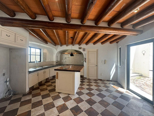 Casa En Venta, Prado Largo, 3 Recámaras.