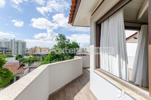 Casa Em Condomínio, 3 Dormitórios, 243.14 M², Menino Deus - 205161