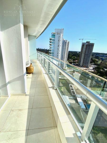 Seasons Tower, 2 Suites, Toilette, Dependencia De Servicio, Muy Buena Vista Al Puerto.