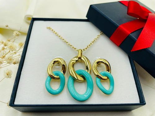 Set De Collar Y Aretes Elegante Nice Con 4 Baños Oro 18k