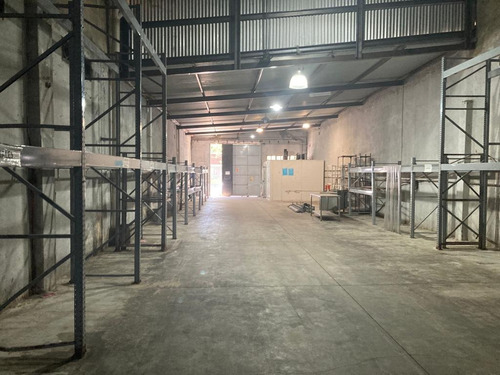 Galpon En Importante Zona Industrial