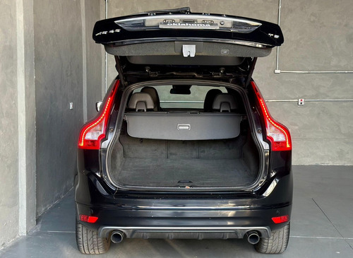 Volvo XC60 2.0 T5 R-design 5p