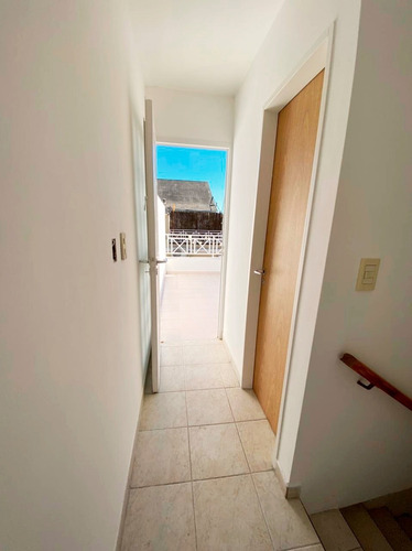 Imagen 12 de 14 de Depto En Duplex De 3 Amb Con Terraza // Vicente Lopez 220