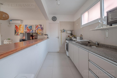 Muy Lindo Triplex Con Jardín En Punta Chica