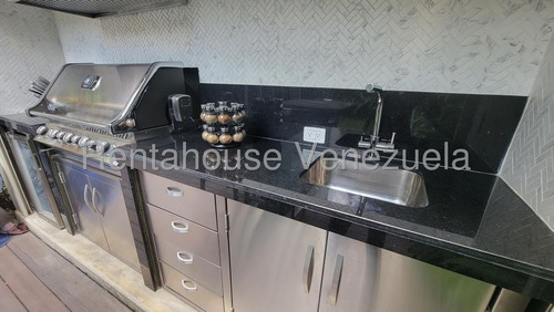 Apartamento ( 2 Niveles/ Amoblado/ Remodelado) Venta La Castellana Mls-25-16876