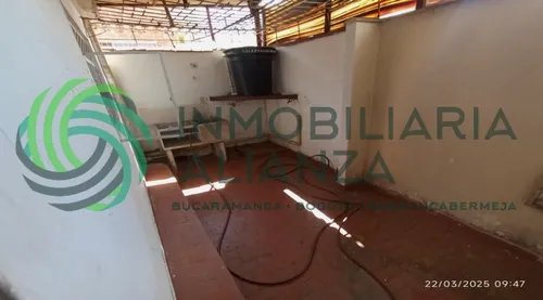 Casa En Venta En Centro. Cod V61718