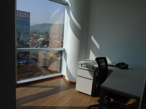 Tranqueras- Las Condes 110 M2 Con 7 Privados Y 3 Baños