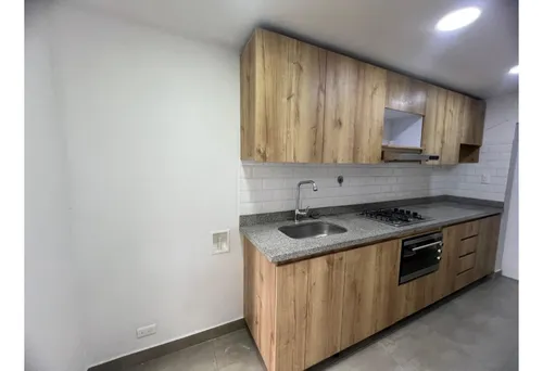 Venta De Apartamento En El Occidente, Sector Los Pinos
