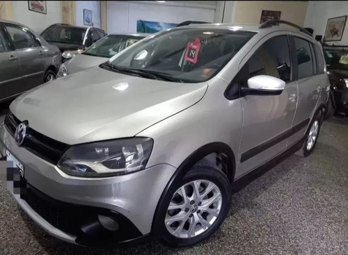 Volkswagen Suran Cross 1.6 Highline 101cv