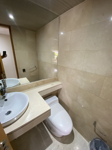Se Vende Ph 740m2 3h+s/3.5b+s/6p Lomas De La Alameda