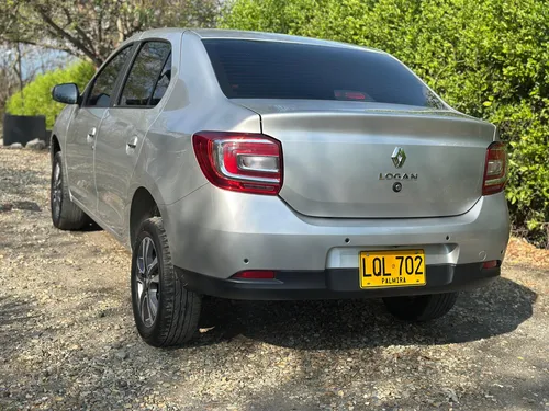 Renault Logan 1.6 Privilege / Intens