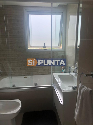 Imagen 5 de 10 de Alquiler De Apartamento A 150 Metros Del Mar.