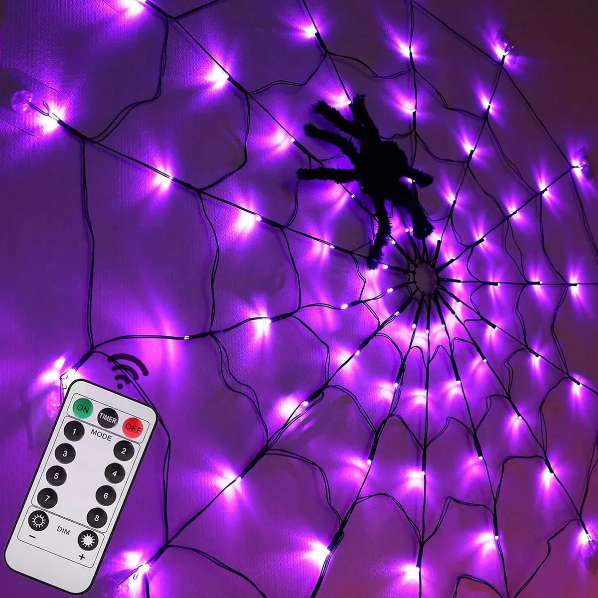 1.2m Halloween Guirnalda De Luces 70 LED de Telaraña Moradas, Telaraña con Araña de Peluche Negra, Control Remoto Inalámbrico con 8 Modos de USB Luz, Temporizador y Ajuste de Brillo, Decoración para V