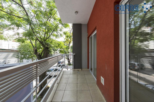 Ph A Estrenar De 3 Ambientes En Planta Baja Al Frente Con Patio.