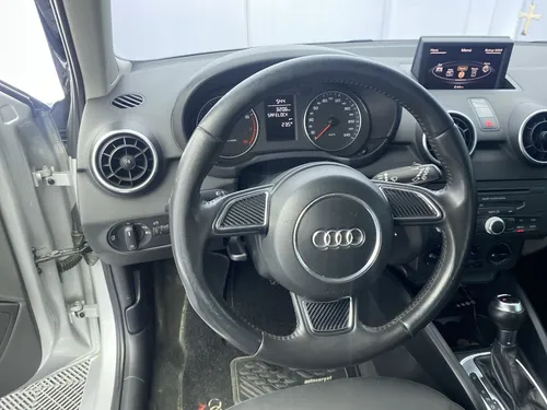 Audi A1 1.4 T TFS ATTRACTION