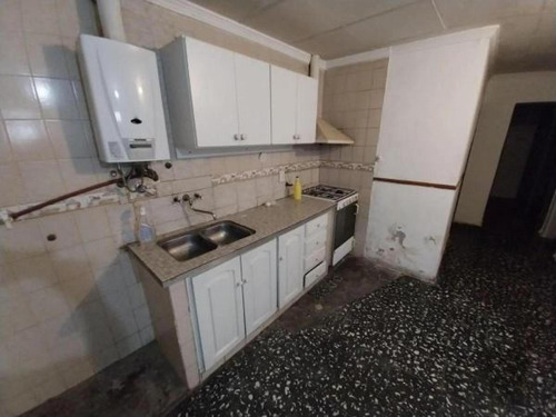 Casa En Venta - 3 Dormitorios 1 Baño - 316mts2 - San Miguel De Tucuman