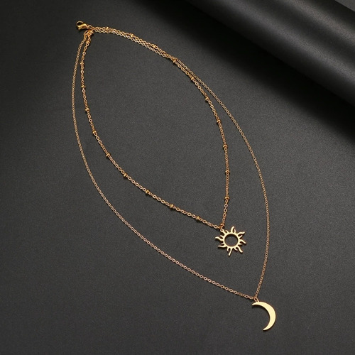 Imagen 6 de 9 de Collar Multicapa Doble Dije Sol Y Luna Acero Baño De Oro