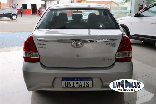 Imagem 11 de 15 de Etios 1.5 Xls Sedan 16v Flex 4p Automático