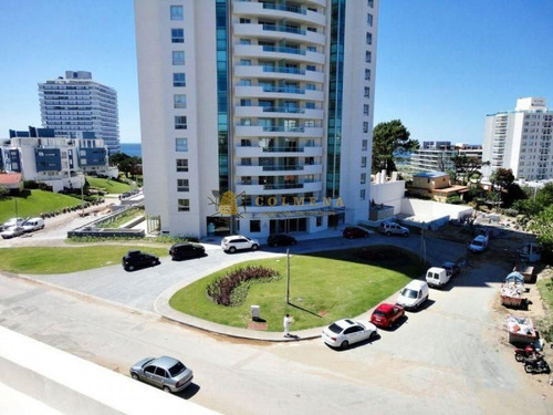 Departamento En Wind Tower, Planta Especial Con Parrillero- Ref: 3504