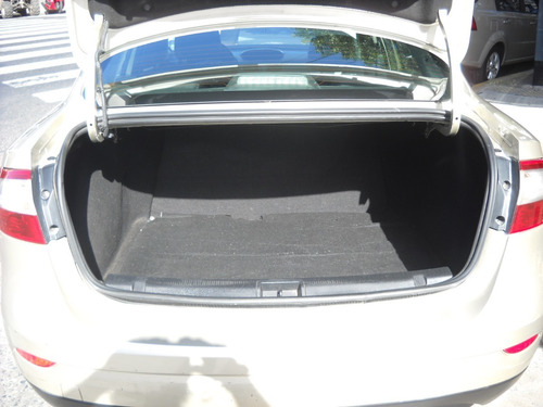 Renault Fluence 1,6 Naf Confort 2011 Champagne