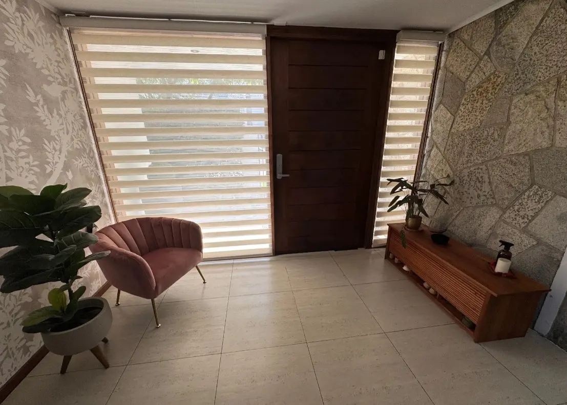 Imagen 2 de 26 de Linda Y Moderna Casa En Cerro Castillo