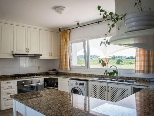 Quinta En Venta De 3 Dormitorios En Pueblo Eden