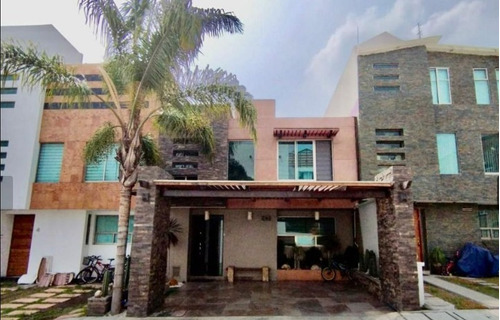 Casa En Venta En San José Ixhuatepec, Tlalnepantla, St08