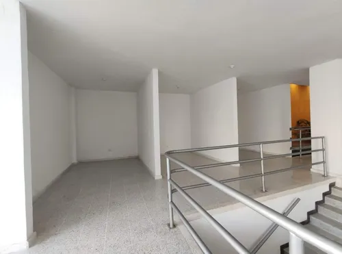 Local En Arriendo En Centro. Cod A24591