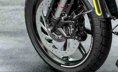 Ktm Duke 200 No Husqvarna Svartpilen 200 Con Abs