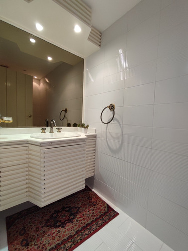 Apartamento En Venta, Las Mesetas De Santa Rosa De Lima, Municipio Baruta
