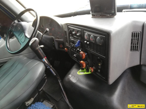 International 7600