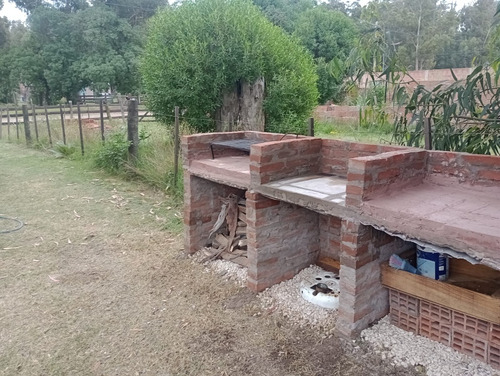 Alquilo Fin De Sem. Cabaña Necochea 300 Mts Del Mar. Única!