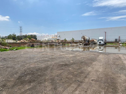 Renta Terreno Ideal Para Bodegas Cerca Del Aeropuerto 5000 Mts