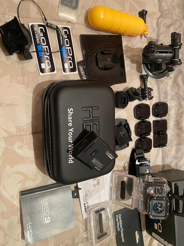 Imagen 2 de 4 de Cámara Gopro Hero 3 Con Accesorios