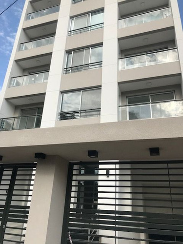 Departamento En Venta De 2 Dormitorios C/ Cochera En San Miguel