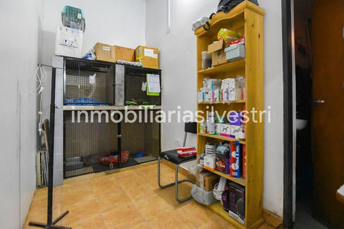 Imagen 9 de 17 de Venta En Block - 8 Locales Comerciales 2 Departamentos - Arturo Seguí