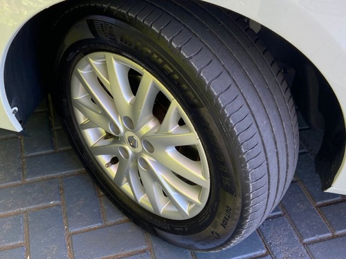 Renault Fluence Fluence 2.0 DYNAMIQUE 16V FLEX 4P AUTOMÁTICO